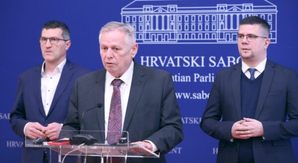 06.02.2024., Zagreb - Na konferenciji za medije Socijaldemokrata odrzanoj u Saboru o temi  "Uz Turudica, HDZ zauzima i druge kljucne institucije drzave pod radnim motom „i poslije HDZ-a - HDZ”" govorio je Davorko Vidovic.
 Photo: Patrik Macek/PIXSELL