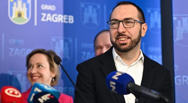 6.2.2024., Zagreb - Gradonacelnik Grada Zagreba Tomislav Tomasevic i njegovi zamjenici Danijela Dolenes te Luka Korlaet odrzali su redovnu konferenciju za medije na kojoj je predstavljena nova web aplikacija za pregled trosenja gradskog proracuna pod nazivom iTransparentnost. Photo: Neva Zganec/PIXSELL