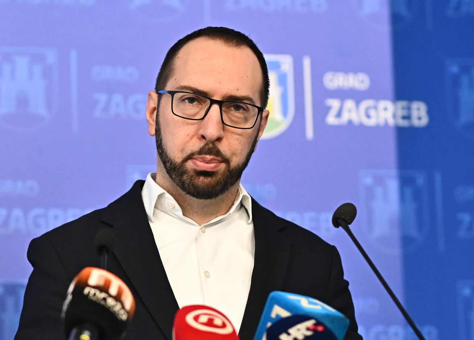 6.2.2024., Zagreb - Gradonacelnik Grada Zagreba Tomislav Tomasevic i njegovi zamjenici Danijela Dolenes te Luka Korlaet odrzali su redovnu konferenciju za medije na kojoj je predstavljena nova web aplikacija za pregled trosenja gradskog proracuna pod nazivom iTransparentnost. Photo: Neva Zganec/PIXSELL