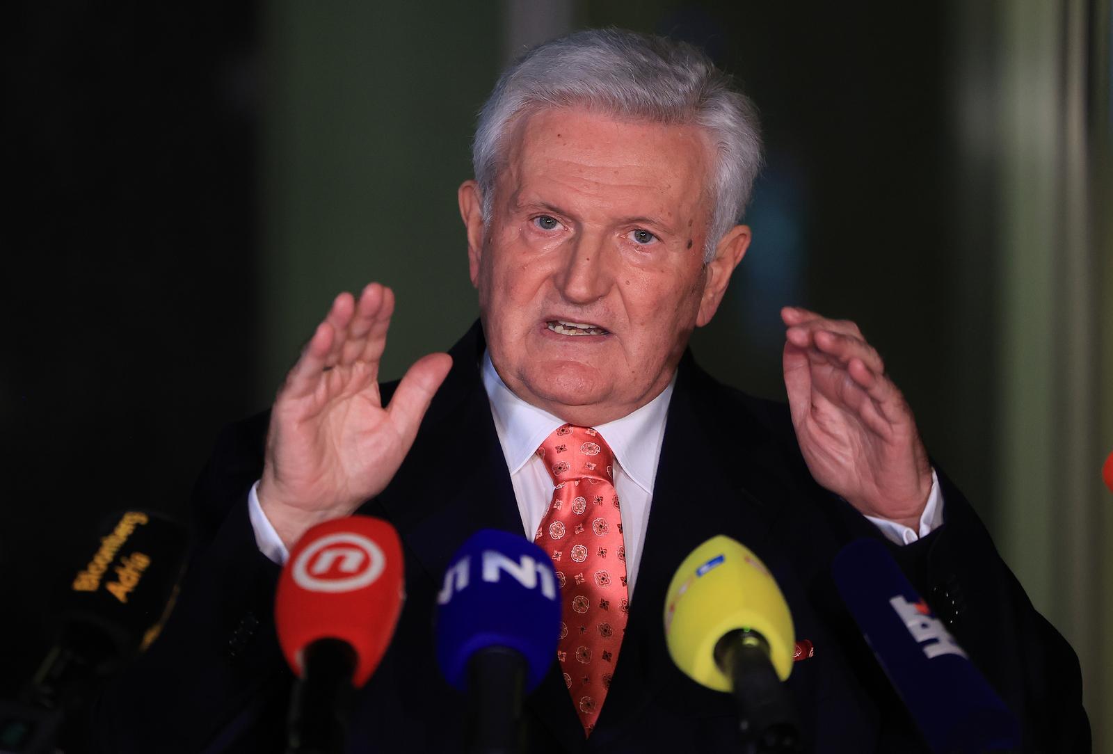 06.11.2023., Zagreb - Ivica Todoric daje izjavu za medije na temu odluke Visokog kaznenog suda RH u slucaju Veliki Agrokor. Photo: Marko Prpic/PIXSELL