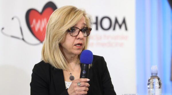 07.03.2022., Zagreb - U Novinarskom domu Koordinacija hrvatske obiteljske medicine (KoHOM) organizirala je okrugli stol na temu "Aktualna situacija u sektoru obiteljske medicine s naglaskom na najavljenu izmjenu Zakona o zdravstvenoj zastiti u dijelu koji se tice primarne zdravstvene zastite". Natasa Ban Toskic. Photo: Luka Stanzl/PIXSELL