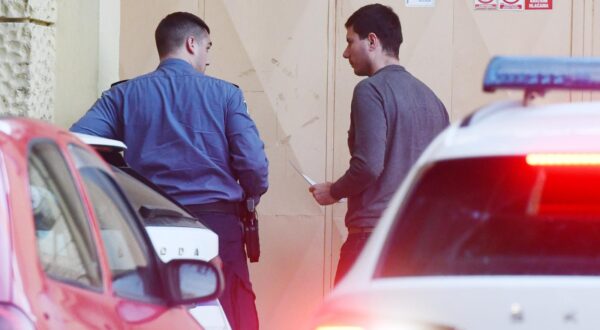 08.02.2024., Sibenik - Ivan Pernar bivsi saborski zastupnik priveden na prekrsajni sud. Photo: Hrvoje Jelavic/PIXSELL