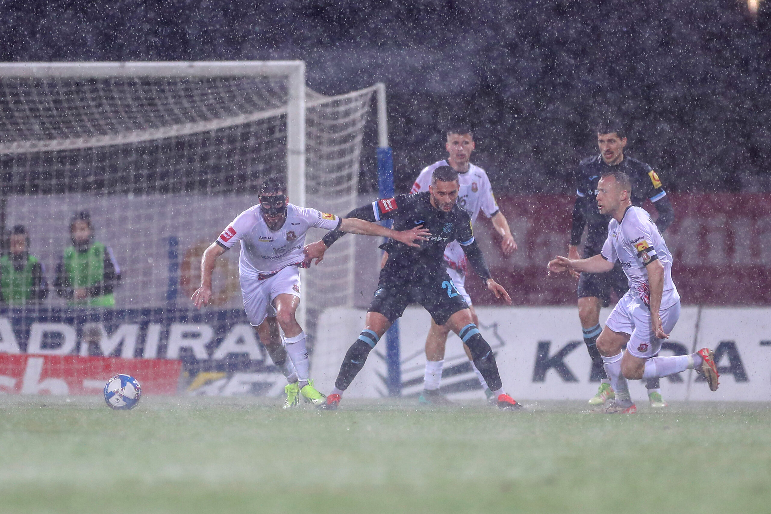 11.02.2024., Gradski stadion, Velika Gorica - SuperSport HNL, 22. kolo, HNK Gorica - HNK Rijeka. Marko Soldo, Marko Pjaca Photo: Matija Habljak/PIXSELL
