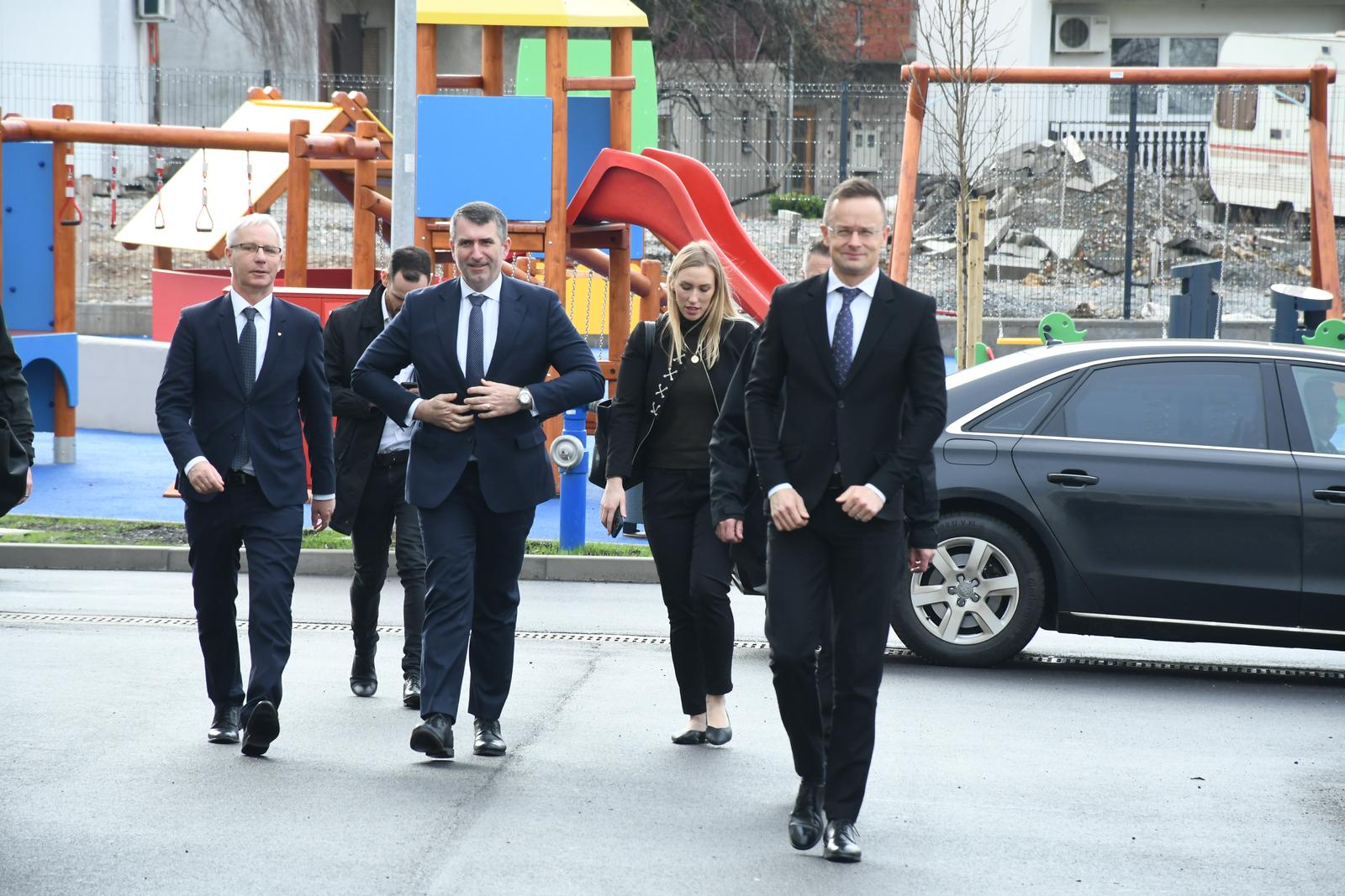 12.02.2024, Petrinja - Sisacko-moslavacki zupan Ivan Celjak uz ministra znanosti i obrazovanja RH Radovana Fuchsa i ministra vanjskih poslova i trgovine Madarske Petera Szijjarta obisli su novootvorenu I. osnovnu skolu u Petrinji. Photo: Nikola Cutuk/PIXSELL