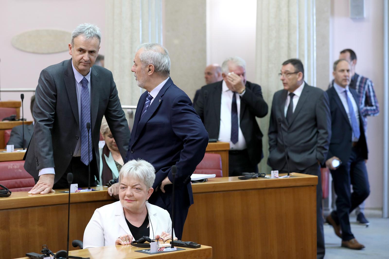 12.05.2022., Zagreb -  U nastavku 11. sjednice Sabora zastupnici raspravljaju o zakonu o zastiti zraka, a SDP-ov prijelog izmjena zakona o pobacaju na red ce doci tek popodne. Krunoslav Katicic, Ante Sanader, Ljubica Lukacic; hdz
  Photo: Patrik Macek/PIXSELL