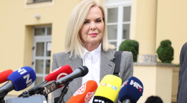 12.10.2022., Zagreb - Odvjetnici Cedo Prodanovic i Jadranka Slokovic obratili se medijima nakon presude Ivi Sanaderu na Opcinskom kaznenom sudu. Photo: Luka Stanzl/PIXSELL