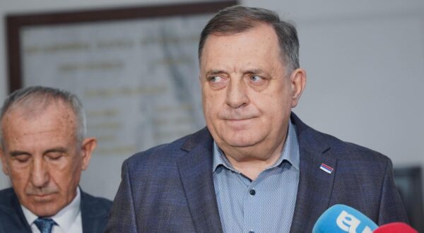 13.02.2024., Akademija nauka i umjetnosti RS, Banjaluka (BiH) - Promociji 50.broja casopisa "Argumenti" prisustvovali Milorad Dodik, predsjednik RS, i Igor Kalabuhov, ambasador Rusije u BiH. Izdavac ovog casopisa je SNSD, stranka Milorada Dodika, a prisutnima se obratio glavni i odgovorni urednik Milan Ljepojevic. Svecanosti su prisustvovali univerzitetski profesori Dragoljub Mirjanic, Rajko Kuzmanovic, Drago Brankovic, novinar Sinisa Ljepojevic, kao i istaknuti clanovi SNSD-a.  Photo: Dejan Rakita/PIXSELL/PIXSELL