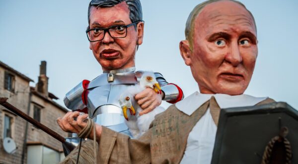 13.02.2024., Kastel Stari - Na pokladni utorak Krnjevalska Udruga 'Poklade' odrzala je 211. Krnjeval u kojem su krnjo bili Aleksandar Vucic i Vladimir Putin. Photo: Zvonimir Barisin/PIXSELL