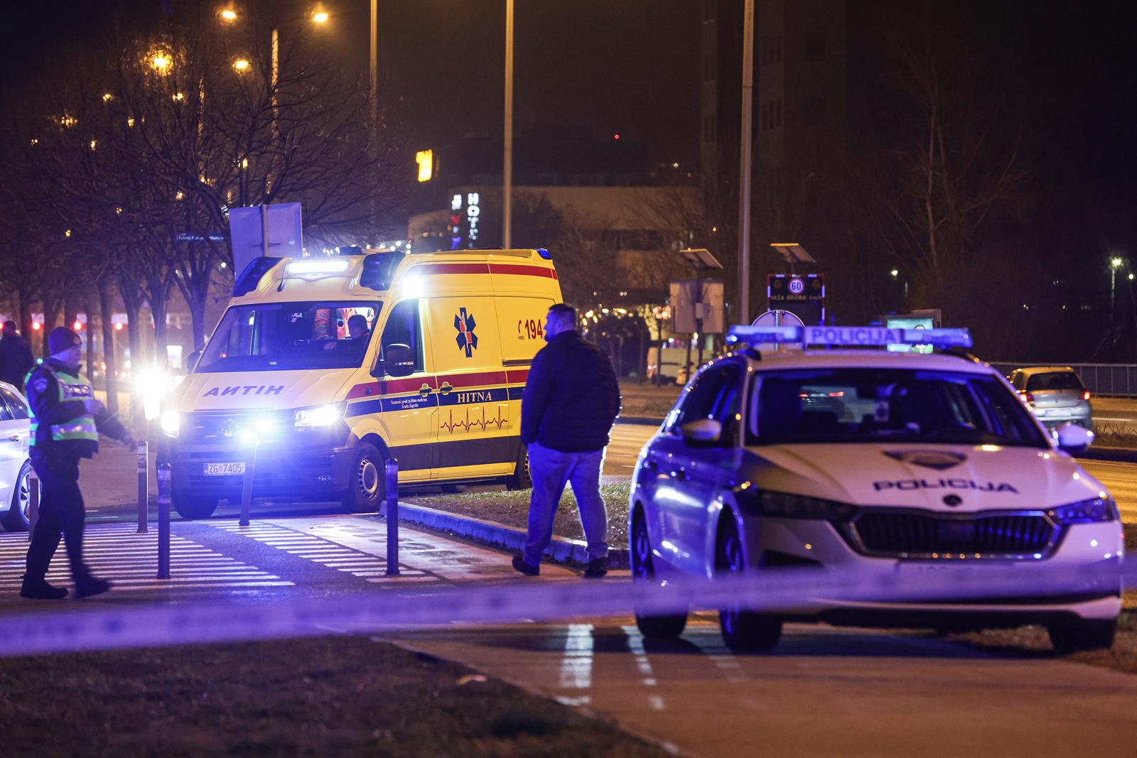13.02.2024., Zagreb - Na Zagrebackoj aveniji traje policijski ocevid nakon policijske potjere koja je zavrsila kod Sky Offica na Zagrebackoj aveniji. Photo: Luka stanzl/PIXSELL