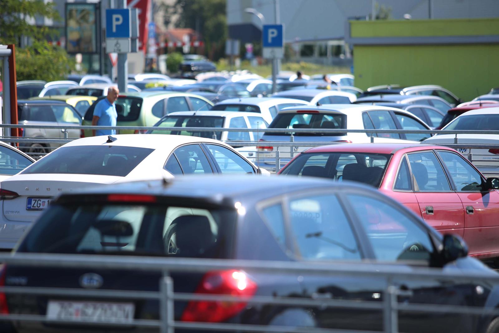 13.08.2023. Zagreb - Trgovacki centar City Centar One West ovu je nedjelju otvoren za gradjane. Photo: Lovoro Domitrovic/PIXSELL