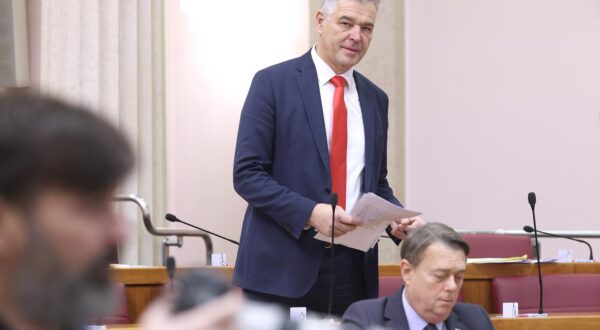 13.12.2023., Zagreb - Sabor 19. sjednicu nastavlja raspravom o prijedlogu zakona o upravljanju nekretninama i pokretninama u vlasnistvu Republike Hrvatske.
 Photo: Patrik Macek/PIXSELL