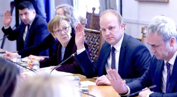 14.02.2024., Zagreb - Na 77. sjednici Odbor za pravosudje raspravlja o prijedlogu za donosenje zakljucka o sazivanju tematske sjednice Odbora za pravosudje o temi: ”Provodjenje postupka izbora Glavnog drzavnog odvjetnika Republike Hrvatske”
.
 Photo: Patrik Macek/PIXSELL