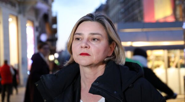 14.02.2024., Zagreb - Clanovi stranke Mozemo! na Cvjetnom trgu pozivali su gradjane na prosvjed. Saborska zastupnica Sandra Bencic Photo: Emica Elvedji/PIXSELL