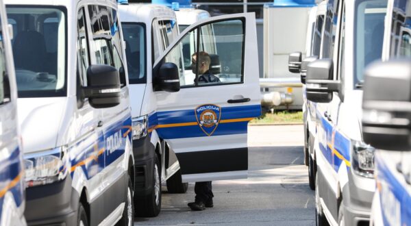 14.7.2023., Zagreb - Na Policijskoj akademiji „Prvi hrvatski redarstvenik“, potpredsjednik Vlade i ministar unutarnjih poslova dr. sc. Davor Bozinovic nazocio je primopredaji kombi vozila s policijskim obiljezjima za potrebe temeljne i interventnih jedinica policije.   Photo: Jurica Galoic/PIXSELL