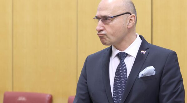 15.02.2024., Zagreb - Sabor 21. sjednicu nastavlja raspravom o provedbi Deklaracije Hrvatskoga sabora o polozaju hrvatskog naroda u Bosni i Hercegovini za 2022. godinu.
 Photo: Patrik Macek/PIXSELL