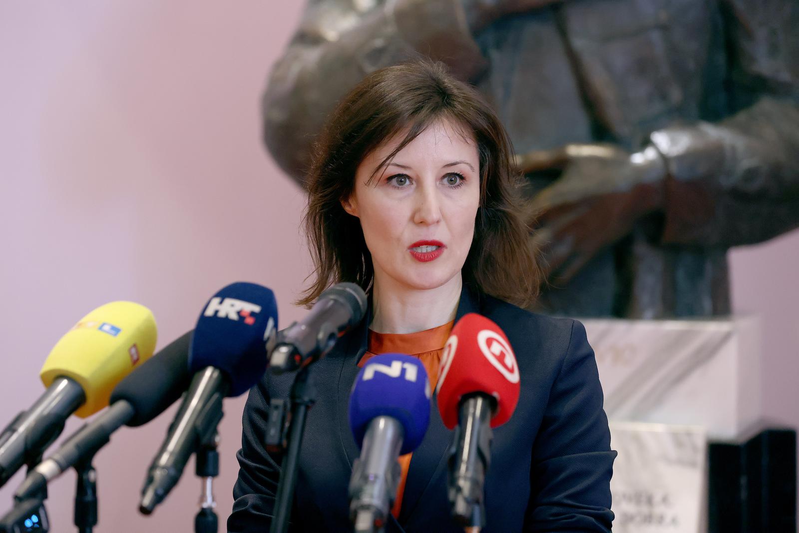 15.02.2024., Zagreb - U Saboru je odrzana 32. sjednica Predsjednistva Hrvatskoga sabora s predsjednicima klubova zastupnika kojom je predsjedao predsjednik Gordan Jandrokovic. Tema sjednice bila je preseljenje Sabora za vrijeme obnove zgrade na Markovu trgu. Nakon sjednice sudionici su dali izjave za medije. 
 Photo: Patrik Macek/PIXSELL