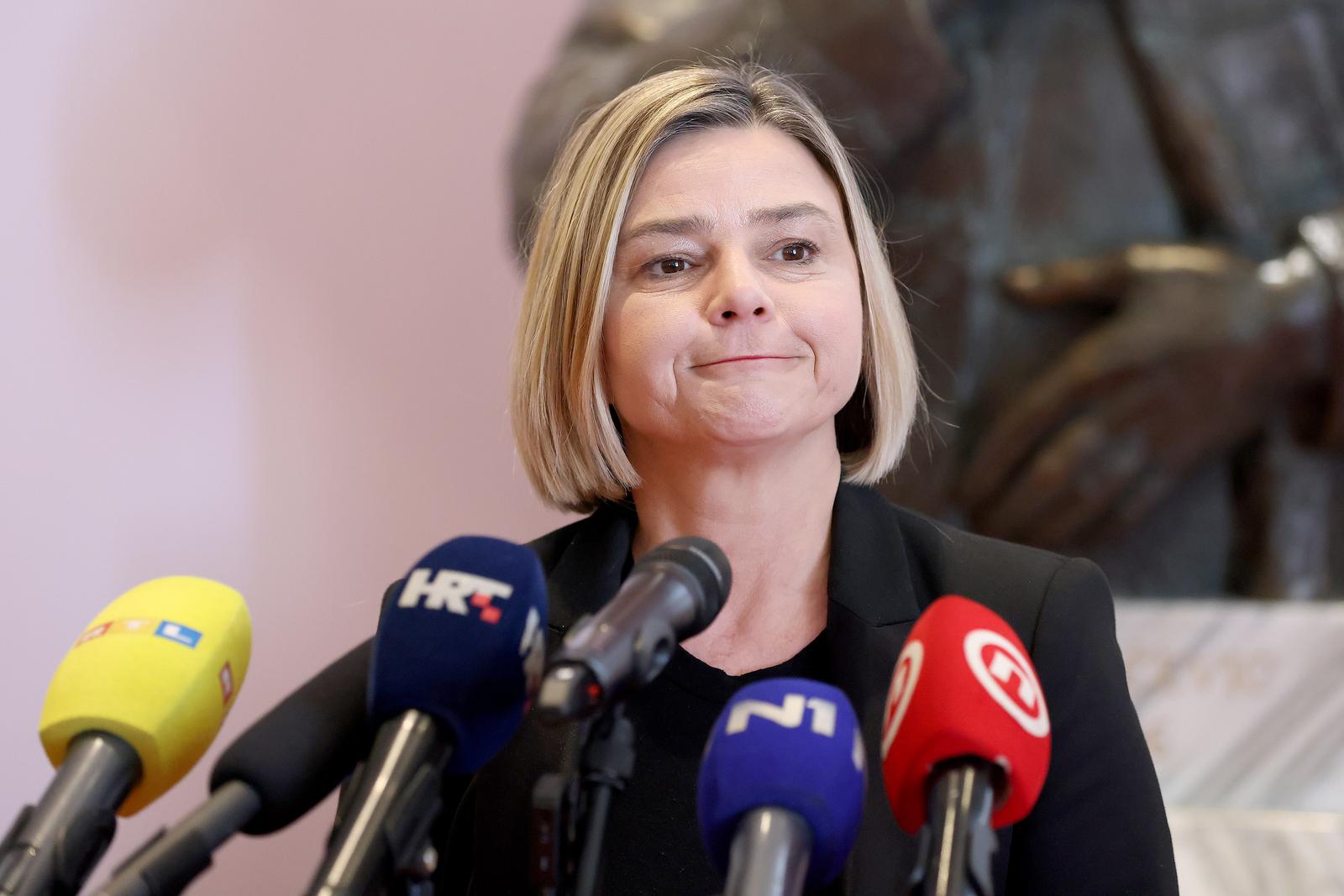15.02.2024., Zagreb - U Saboru je odrzana 32. sjednica Predsjednistva Hrvatskoga sabora s predsjednicima klubova zastupnika kojom je predsjedao predsjednik Gordan Jandrokovic. Tema sjednice bila je preseljenje Sabora za vrijeme obnove zgrade na Markovu trgu. Nakon sjednice sudionici su dali izjave za medije. 
 Photo: Patrik Macek/PIXSELL