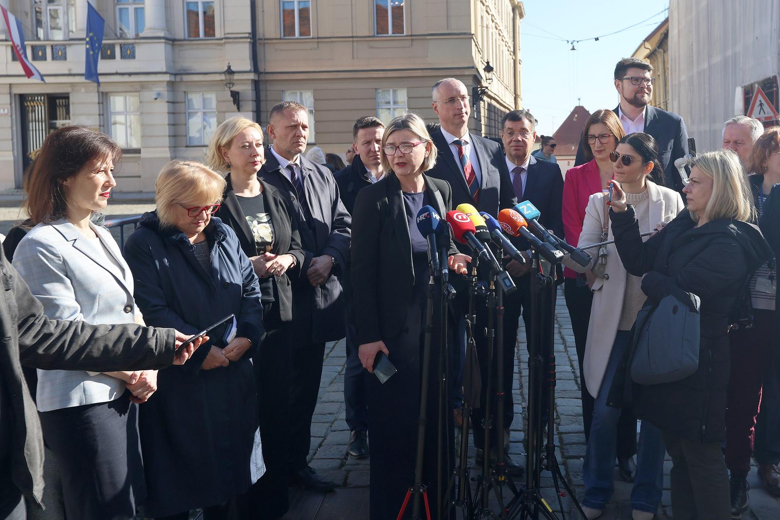 16.02.2024., Zagreb - Na zajednickoj konferenciji za medije celnici stranaka lijeve oporbe jos jednom su najavili sutrasnji prosvjed "Dosta je! Idemo na izbore!" koji ce se odrzati na Trgu svetog Marka.
 Photo: Patrik Macek/PIXSELL