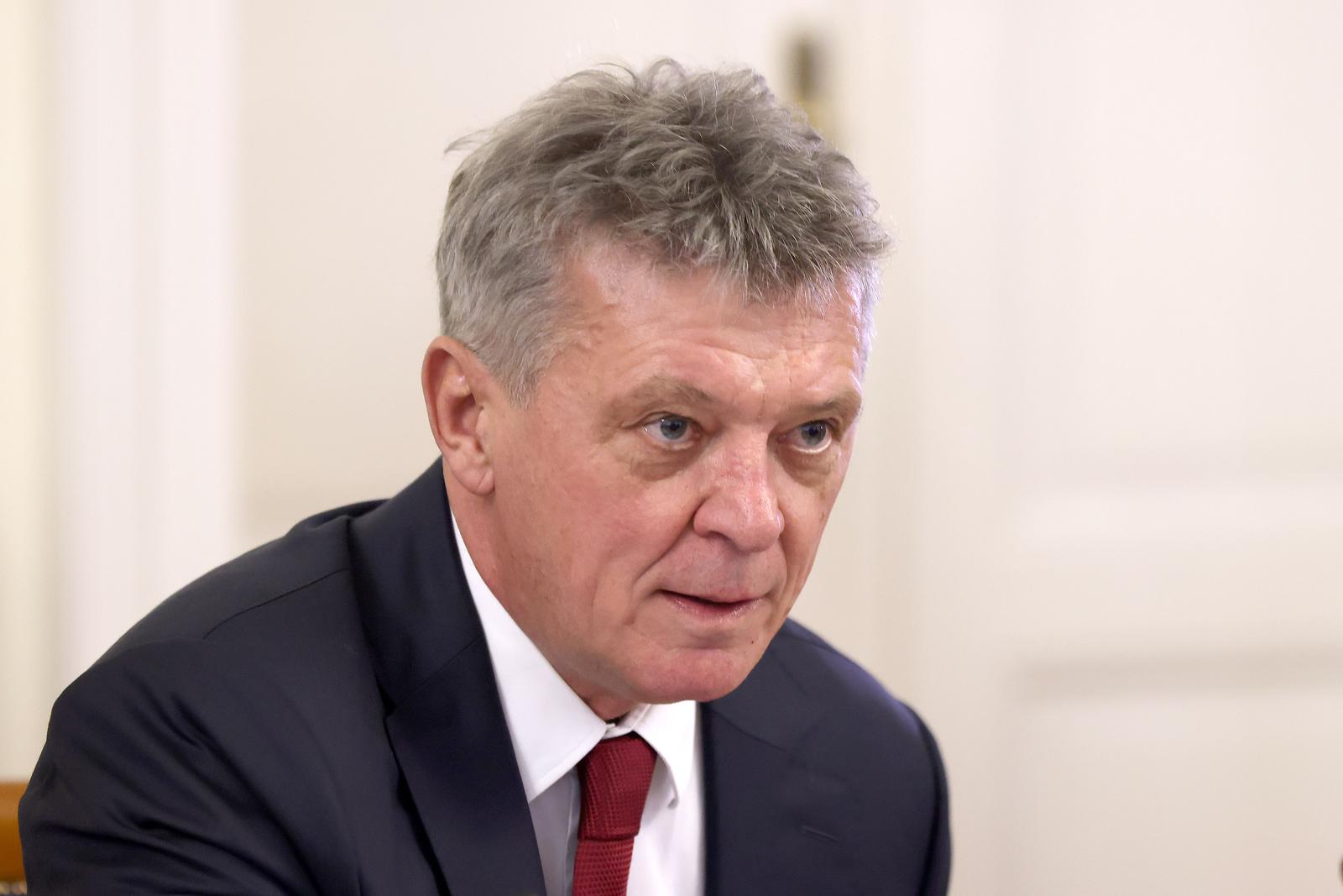 17.01.2024., Zagreb - U Saboru je pocela 73. sjednica Odbora za pravosudje na kojoj ce kandidati za GDO predstaviti programe i odgovarati na pitanja clanova Odbora i zainteresiranih zastupnika. Ivan Turudic predstavlja svoj program.
 Photo: Patrik Macek/PIXSELL