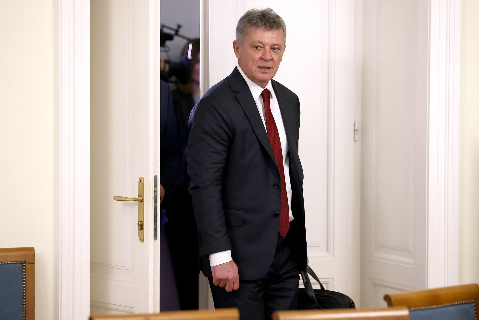 17.01.2024., Zagreb - U Saboru je pocela 73. sjednica Odbora za pravosudje na kojoj ce kandidati za GDO predstaviti programe i odgovarati na pitanja clanova Odbora i zainteresiranih zastupnika. Ivan Turudic predstavlja svoj program.
 Photo: Patrik Macek/PIXSELL