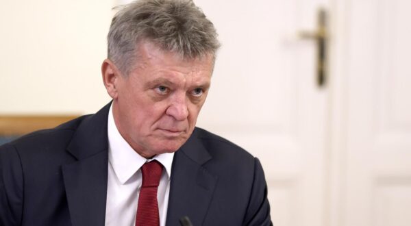 17.01.2024., Zagreb - U Saboru je pocela 73. sjednica Odbora za pravosudje na kojoj ce kandidati za GDO predstaviti programe i odgovarati na pitanja clanova Odbora i zainteresiranih zastupnika. Ivan Turudic predstavlja svoj program.
 Photo: Patrik Macek/PIXSELL