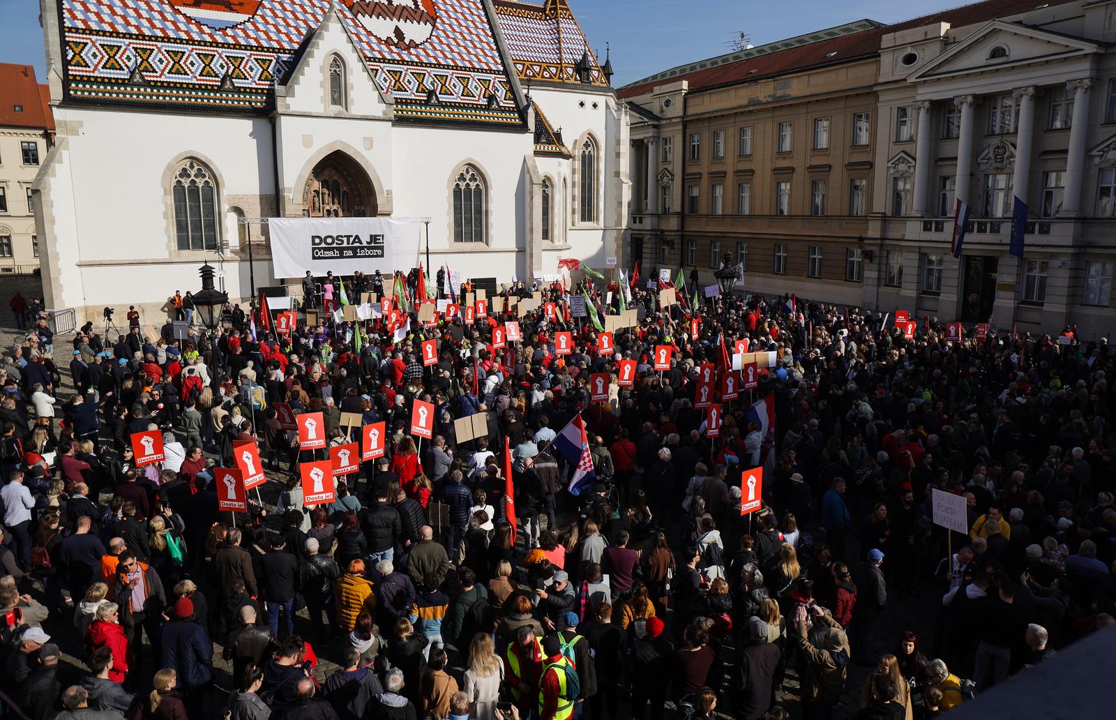 17.02.2024., Zagreb - Pod nazivom"Dosta je! Odmah na izbore" danas se na Markovom trgu  odrzao prosvjed koji organizira 11 parlamentarnih stranaka lijevo-liberalne oporbe, a koji ce zatraziti zaustavljanje korupcije, kriminala, pljacke i HDZ-ove uzurpacije vlasti te trenutacno raspisivanje izbora. Photo: Luka stanzl/PIXSELL