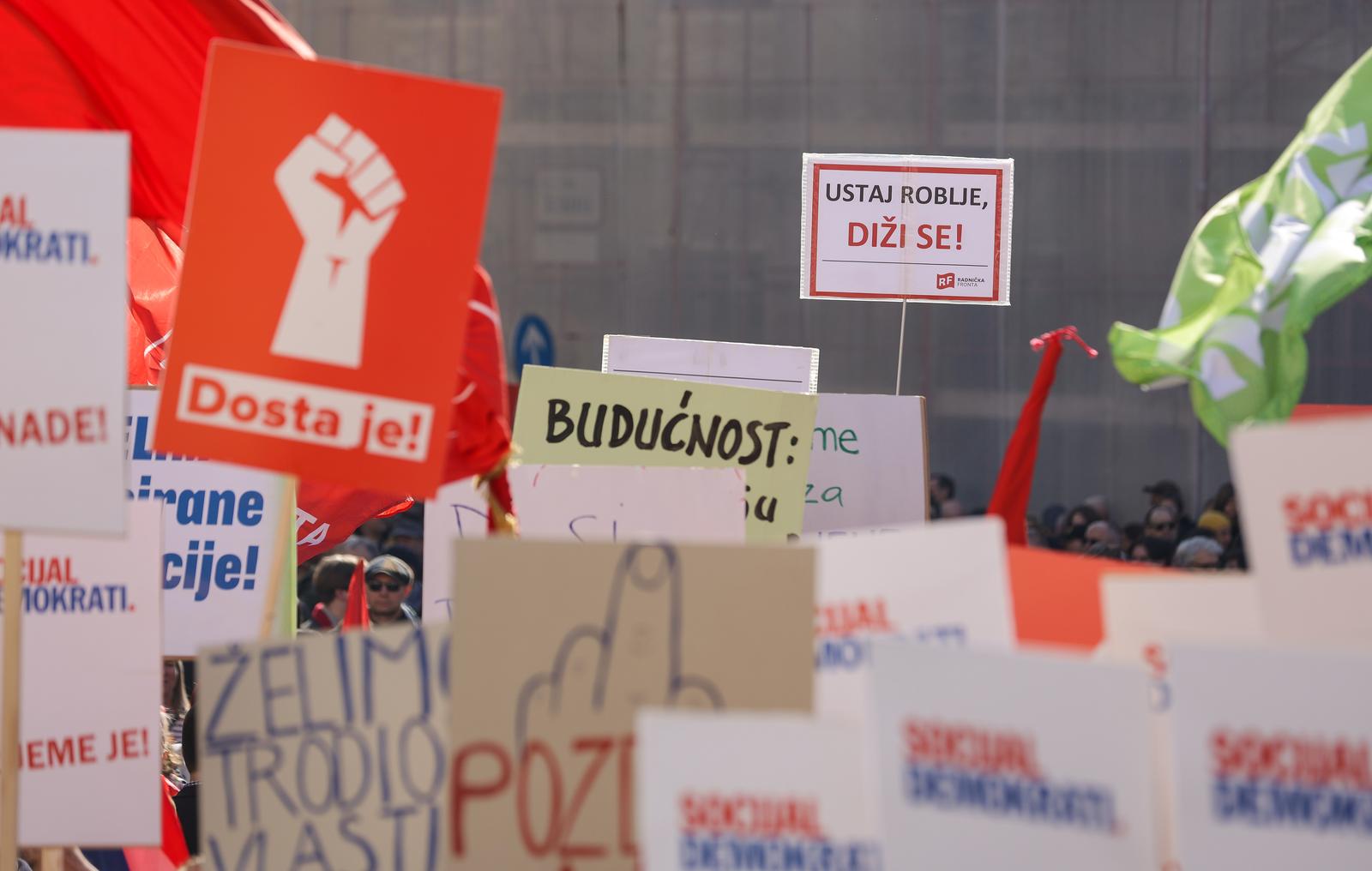 17.02.2024., Zagreb - Pod nazivom"Dosta je! Odmah na izbore" danas se na Markovom trgu  odrzao prosvjed koji organizira 11 parlamentarnih stranaka lijevo-liberalne oporbe, a koji ce zatraziti zaustavljanje korupcije, kriminala, pljacke i HDZ-ove uzurpacije vlasti te trenutacno raspisivanje izbora. Photo: Luka Stanzl/PIXSELL