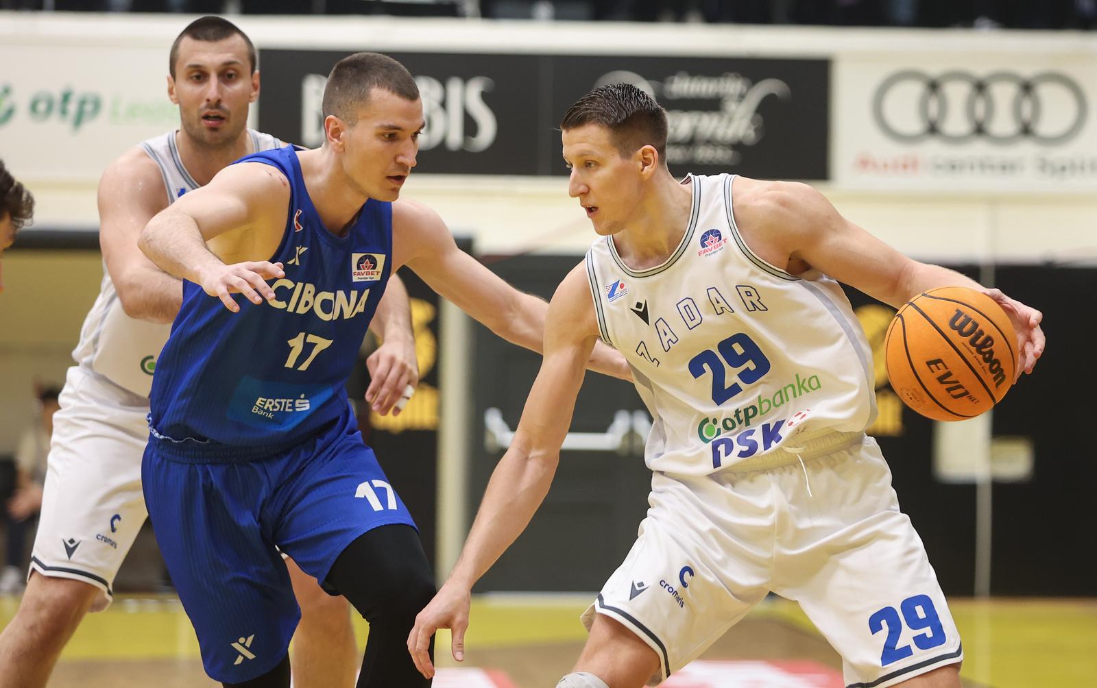 16.02.2024., Split- Utakmica finale Kupa Kresimir Cosic za kosarkase: kk Cibona - kk Zadar
Luka Bozic, Aleksandar Aranitovic Photo: Ivana Ivanovic/PIXSELL