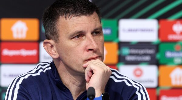 21.02.2024., stadion Maksimir, Zagreb - Konferencija za medije GNK Dinamo dan uoci uzvratne utakmice doigravanja UEFA Konferencijske lige, GNK Dinamo - Real Betis. Trener GNK Dinamo Sergej Jakirovic, Mauro Perkovic i Marko Bosnir.  Photo: Goran Stanzl/PIXSELL