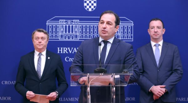22.02.2024., Zagreb - Na konferenciji za medije Kluba zastupnika HDZ-a odrzanoj u Saboru o ataktualnim temama govorili su Nikola Mazar, Josip Boric i Goran Ivanovic.
 Photo: Patrik Macek/PIXSELL