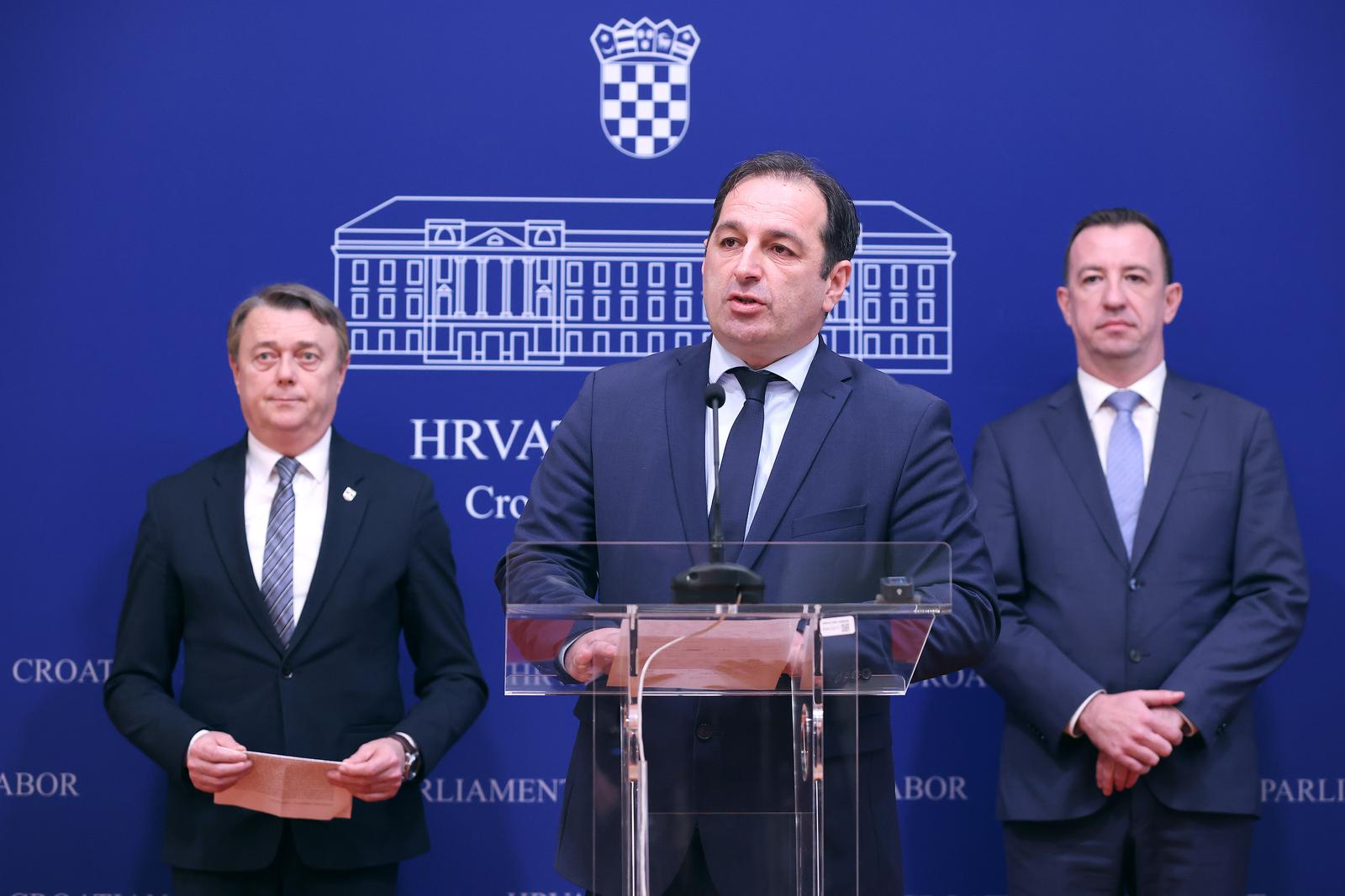 22.02.2024., Zagreb - Na konferenciji za medije Kluba zastupnika HDZ-a odrzanoj u Saboru o ataktualnim temama govorili su Nikola Mazar, Josip Boric i Goran Ivanovic.
 Photo: Patrik Macek/PIXSELL