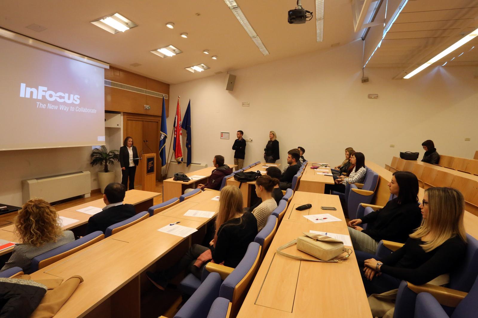 Rijeka: Na Ekonomskom fakultetu otvoren Tjedan karijera 22.10.2018., Rijeka - Na Ekonomskom fakultetu otvoren je Tjedan karijera EFRI. Photo: Goran Kovacic/PIXSELL