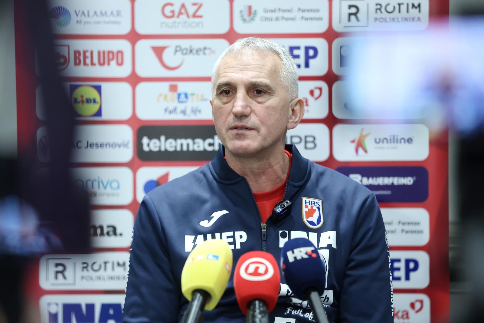 23.01.2024., Njemacka - Koeln - Europsko prvenstvo u rukometu 2024. Lindner Hotel. Konferencija za medije nakon utakmice sa Islandom na kojoj su se okupljenima obratili izbornik Goran Perkovac i igrac Filip Glavas. Photo: Sanjin Strukic/PIXSELL