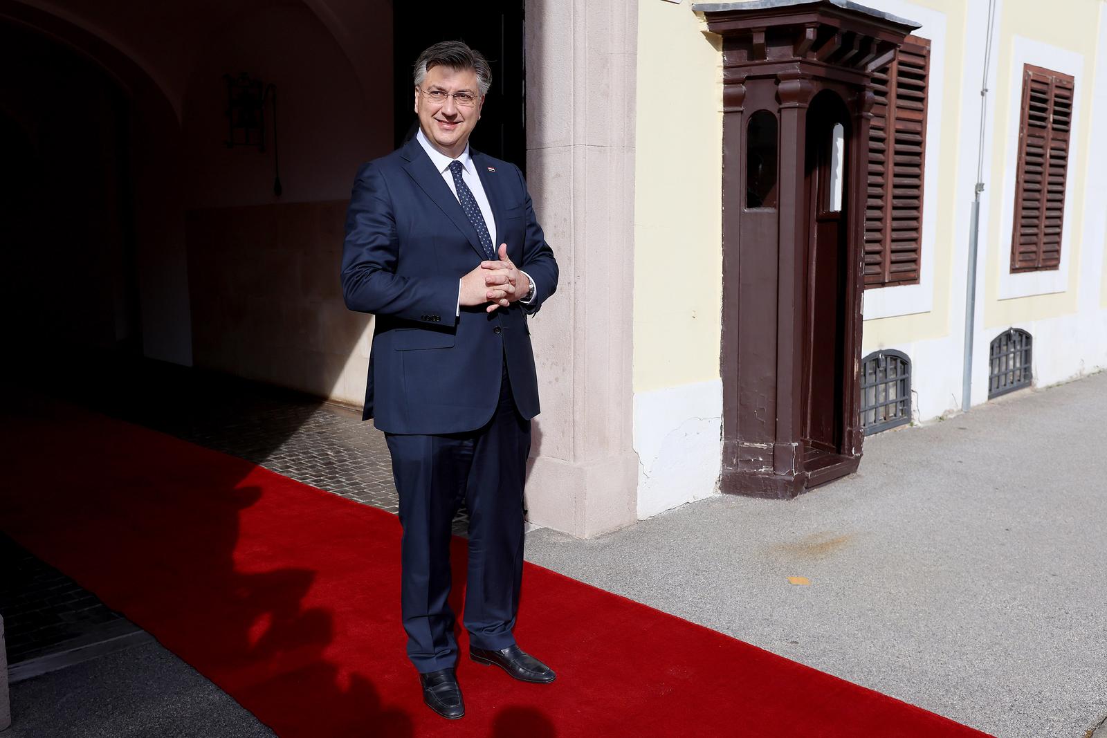 26.02.2024., Zagreb - Predsjednik Vlade Andrej Plenkovic primo je danas u Banskim dvorima predsjednika Doma zastupnica i zastupnika Republike Cilea Ricarda Cifuentesa Lilla koji boravi u sluzbenom posjetu Republici Hrvatskoj.
 Photo: Patrik Macek/PIXSELL