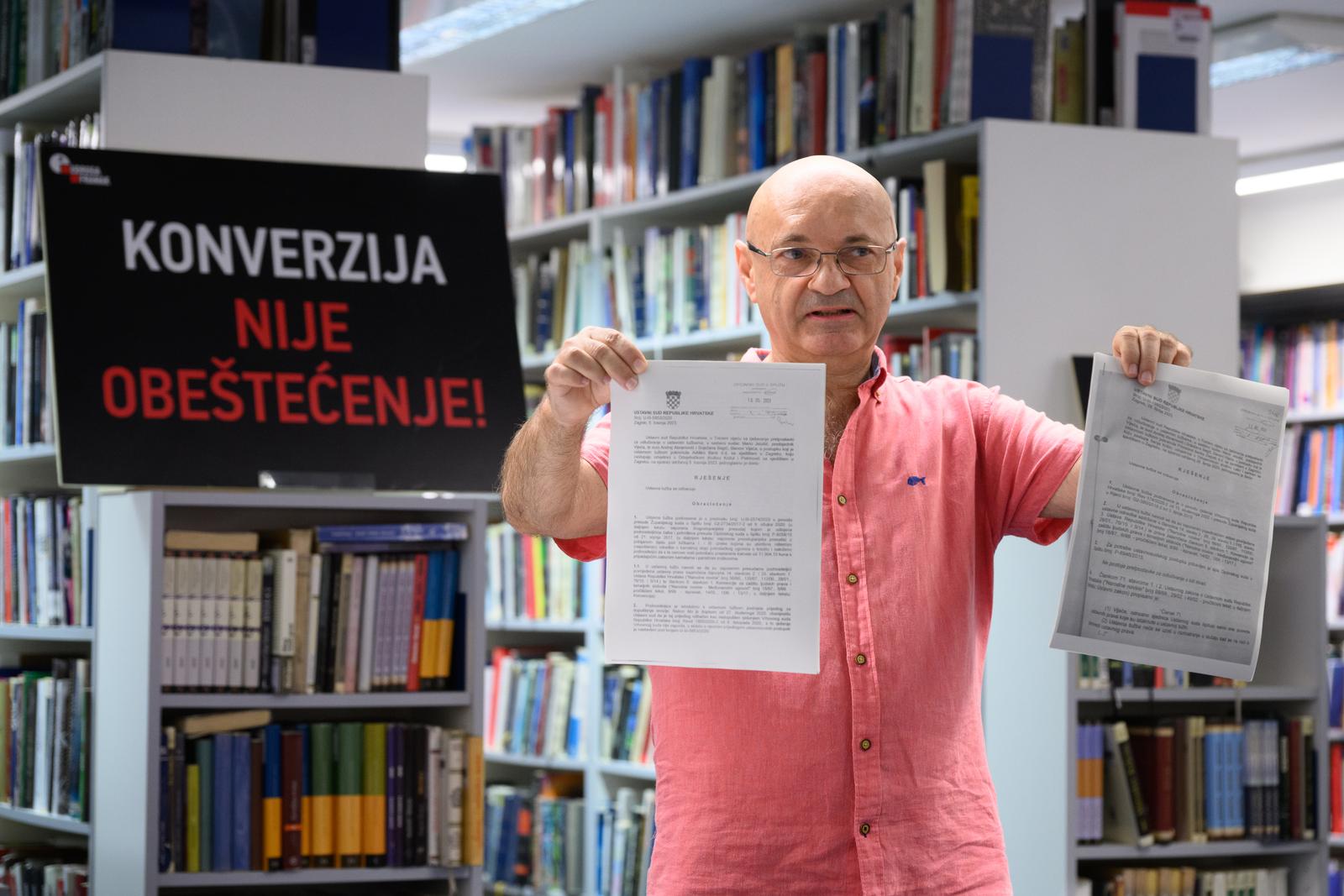 26.08.2023., Zagreb - Konferencija za novinare Udruge Franak o odlukama Ustavnog suda, koje se odnose na potrosace s konvertiranim kreditima u svicarskim francima i njihove pojedinacne tuzbe, odrzana je u Knjiznici i citaonici Bogdan Ogrizovic. Goran Aleksic.
 Photo: Davor Puklavec/PIXSELL