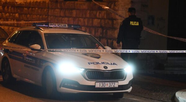 27.01.2024., Sibenik - Osoba ozlijedjena u sukobu u centru grada. Photo: Hrvoje Jelavic/PIXSELL
