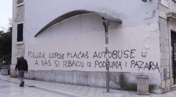 27.02.2024.,Split - Grafit u Marmontovoj s porukom Ivici Puljku. Photo: Ivo Cagalj/PIXSELL