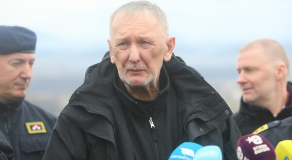 27.02.2024.,  Krnjak -  Potpredsjednik Vlade i ministar unutarnjih poslova RH dr. sc. Davor Bozinovic obisao je policijske sluzbenike na podrucju Policijske uprave karlovacke koji rade na zastiti drzavne granice i suzbijanju nezakonitih migracija uz podrucje granicne crte s Bosnom i Hercegovinom. Photo: Kristina Stedul Fabac/PIXSELL