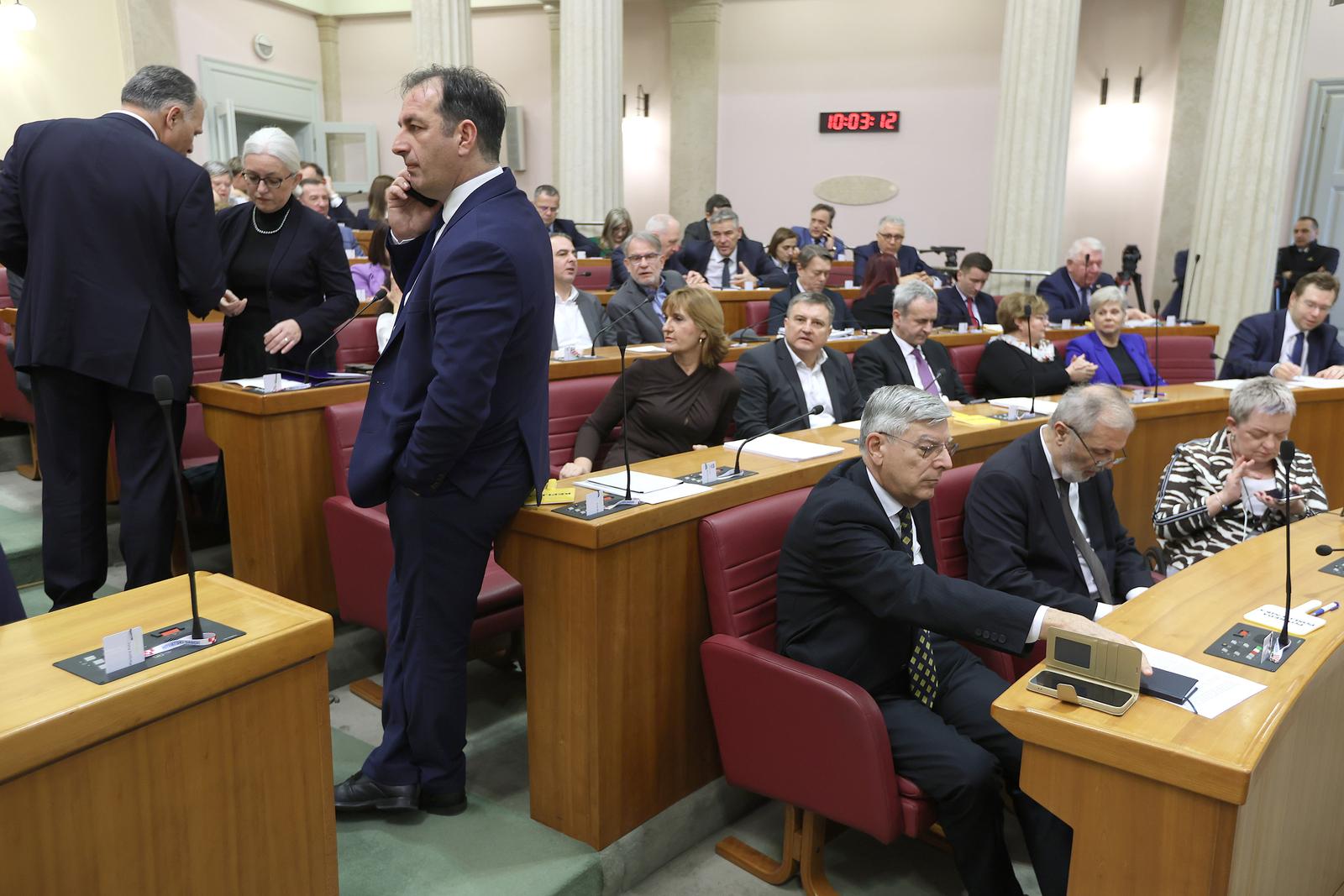 28.02.2024., Zagreb - Sabor 21. sjednicu nastavlja glasovanjem o podnesenim amandmanima i raspravljenim tockama dnevnog reda, medju kojima je i oporbeni prijedlog za raspustanje Sabora.
 Photo: Patrik Macek/PIXSELL