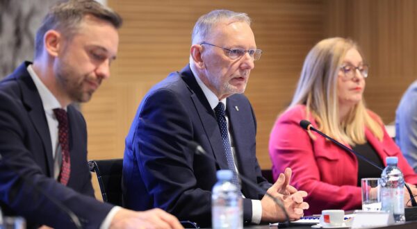 28.02.2024., Nacionalna i sveucilisna knjiznica, Zagreb - Prezentacija izmjena Zakona o strancima. Izlaganje su odrzali potpredsjednik Vlade i ministar unutarnjih poslova dr.sc. Davor Bozinovic te ministar rada, mirovinskog sustava, obitelji i socijalne politike Marin Piletic, uz nazocnost predstavnika institucija koje su sudjelovale u radu na izmjenama predmetnog zakona. Photo: Marko Prpic/PIXSELL