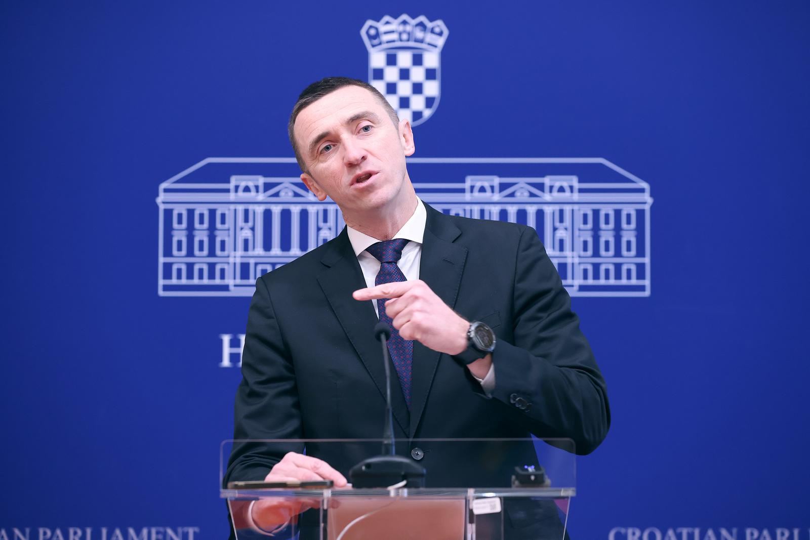 31.01.2024., Zagreb - Na konferenciji za medije Kluba zastupnika Domovinskog pokreta odrzanoj u Saboru o politickim aktualnostima govoro je Ivan Penava.
 Photo: Patrik Macek/PIXSELL