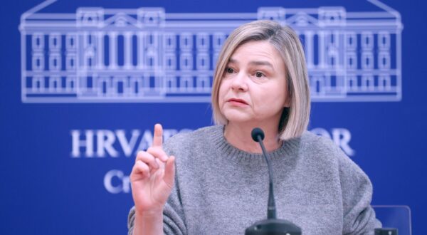 27.02.2024., Zagreb - Na konferenciji za medije odrzanoj u Saboru o aktualnim temema govorila je Sandra Bencic.
 Photo: Patrik Macek/PIXSELL