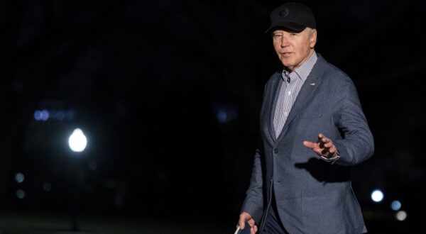 epa11130095 US President Joe Biden walks on the South Lawn of the White House after arriving on Marine One in Washington, DC, USA, 05 February 5, 2024. The Biden administration on Sunday vowed more strikes against Iran’s forces and its proxies in the Middle East after three straight days of punishing attacks, even as senior officials insisted the US won’t be pulled into a prolonged regional conflict.  EPA/Al Drago / POOL
