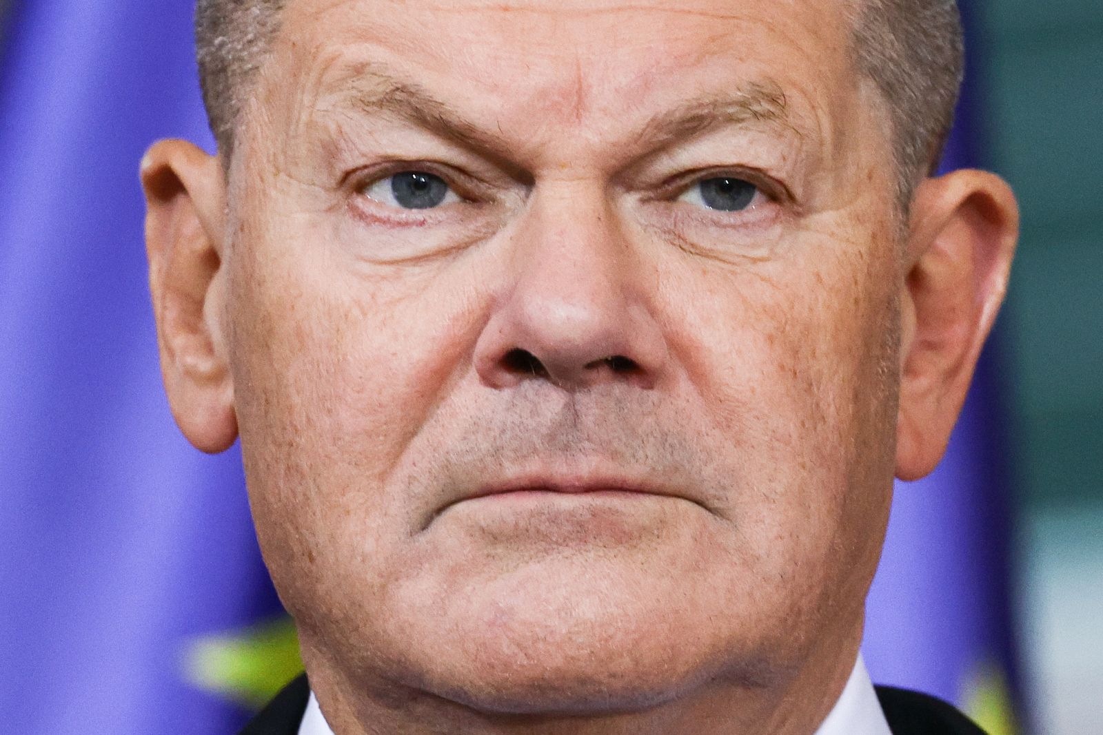 epa11098897 German Chancellor Olaf Scholz attends a press conference following a meeting of the Alliance for Transformation in Berlin, Germany, 23 January 2024. In the 'Alliance for Transformation' dialogue format, the German government consults with business, social partners and academia on key transformation fields and their interactions.  EPA/Filip Singer