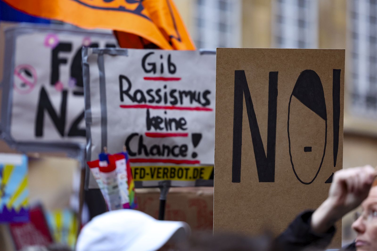 epa11158924 Protesters at Muenster town hall during a demonstration against the AfD (Alternative for Germany) New Year's reception in Muenster, Germany, 16 February 2024. The alliance "Keinen Meter den Nazis" (Not an inch for Nazis) called for a protest against the AfD New Year's reception in the town hall this evening, with more than 30,000 people expected to attend.  EPA/CHRISTOPHER NEUNDORF