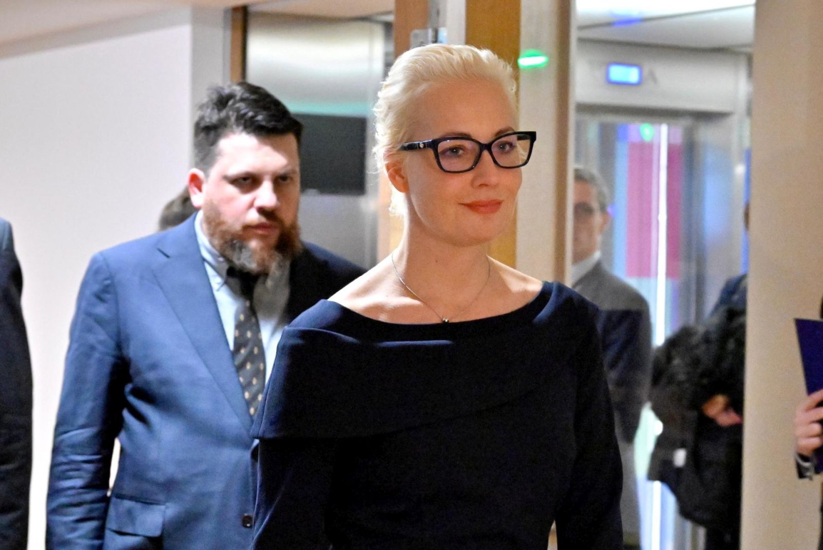 epa11166099 Yulia Navalnaya, wife of the late Russian dissident Alexei Navalny, arrives at the Foreign Affairs Council Room of the Europa Building, in Brussels, 19 February 2024.  EPA/ALESSANDRO DI MEO