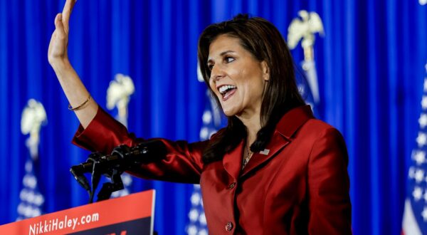 epa11179631 Republican US presidential candidate Nikki Haley speaks to supporters during a South Carolina Republican Presidential Primary night event in Charleston, South Carolina, USA, 24 February 2024. Haley, the former South Carolina governor lost to former US President Donald Trump in the South Carolina Republican Presidential Primary.  EPA/ERIK S. LESSER