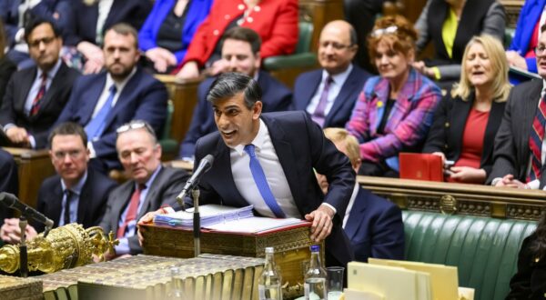 epa11187068 A handout photograph released by the UK Parliament shows British Prime Minister Rishi Sunak speaking during the Prime Minister's Questions (PMQs) at the House of Commons in London, Britain, 28 February 2024.  EPA/UK PARLIAMENT/MARIA UNGER HANDOUT -- MANDATORY CREDIT: UK PARLIAMENT/MARIA UNGER --  HANDOUT EDITORIAL USE ONLY/NO SALES HANDOUT EDITORIAL USE ONLY/NO SALES