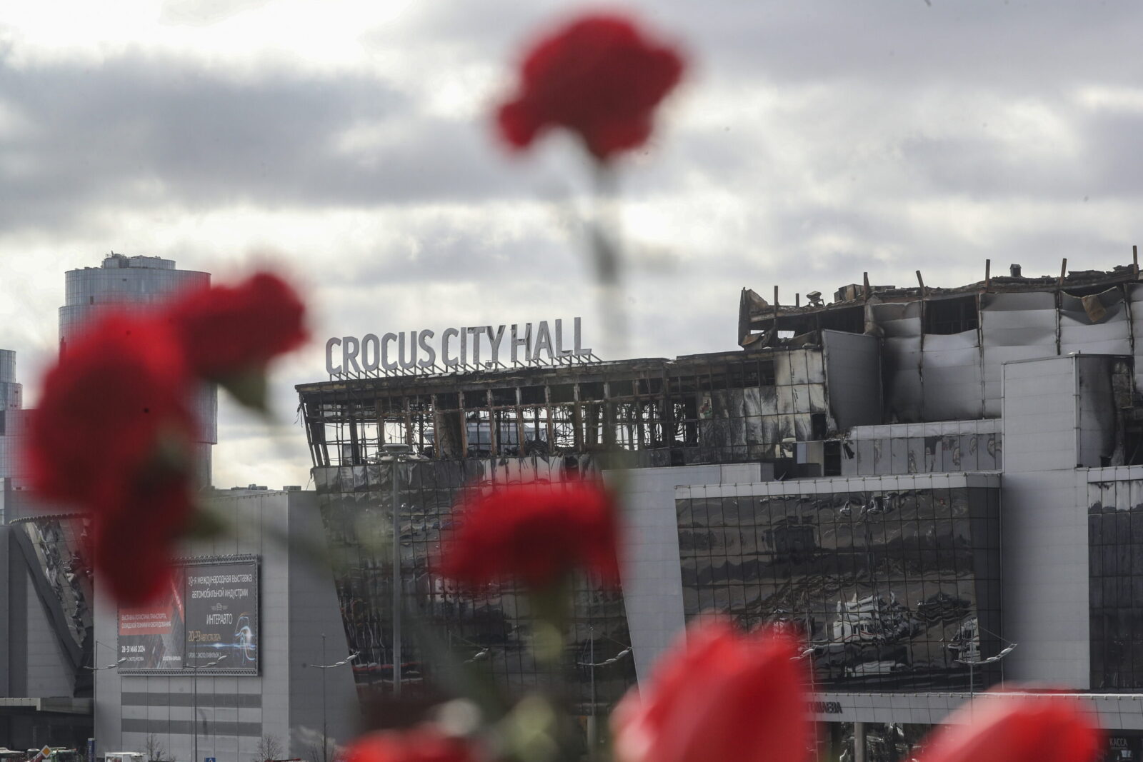 epa11242469 A view of the burned Crocus City Hall concert venue following a terrorist attack in Krasnogorsk, outside Moscow, Russia, 25 March 2024. At least 137 people were killed and more than 100 hospitalized after a group of gunmen attacked the concert hall in the Moscow region on 22 March evening, Russian officials said. Eleven suspects, including all four gunmen directly involved in the terrorist attack, have been detained, according to Russian authorities.  EPA/MAXIM SHIPENKOV