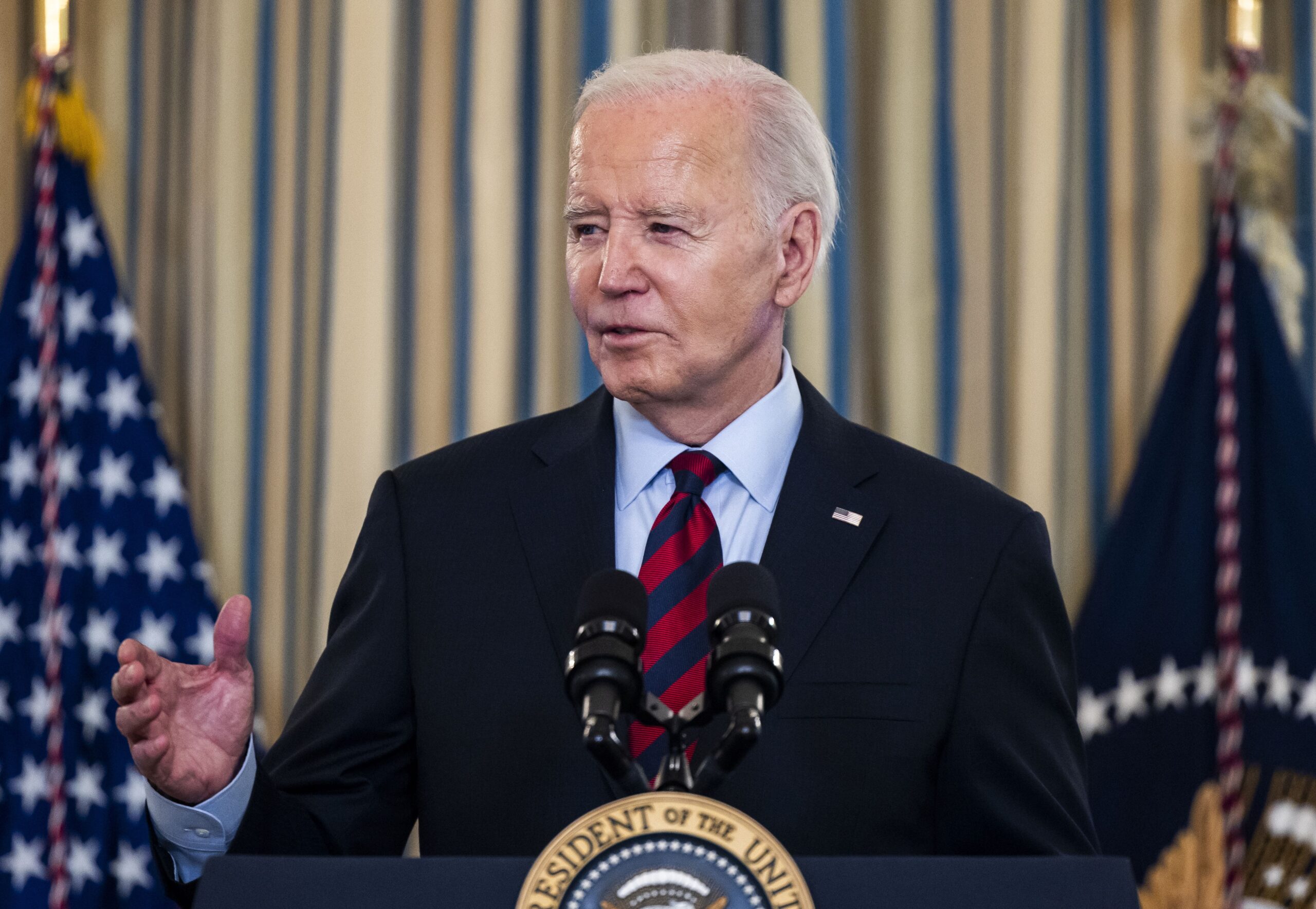 epa11200932 US President Joe Biden convenes a meeting of his Competition Council to announce a new 'strike force,' led jointly by the Department of Justice and the Federal Trade Commission (FTC), to fight 'corporate rip-offs' in the State Dining Room of the White House in Washington, DC, USA, 05 March 2024. Biden said the actions will cut down on excessive credit card late fees, as well as help make health care markets more affordable.  EPA/JIM LO SCALZO / POOL